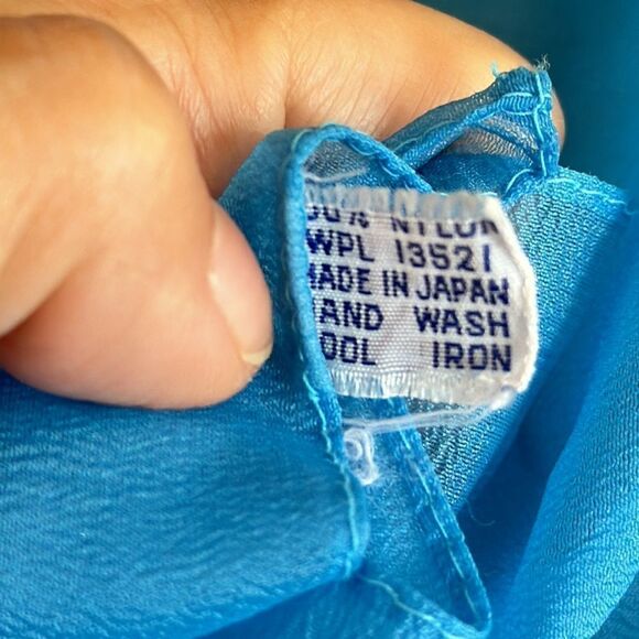 Vintage 60s B & H Importing Corp. aqua blue chiffon nylon square scarf - Picture 4 of 4